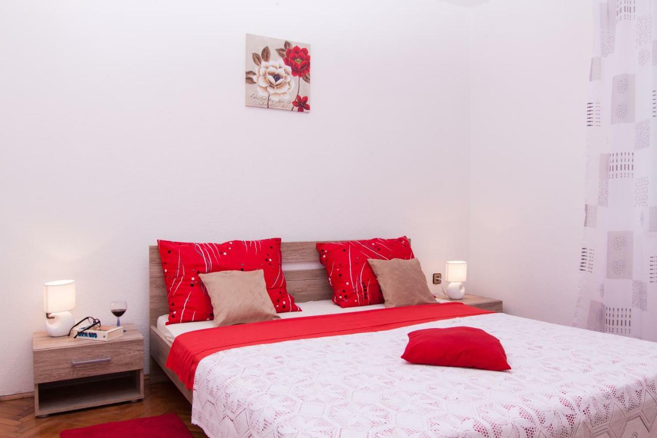 Nadalina Apartment Kastel Stari Bagian luar foto